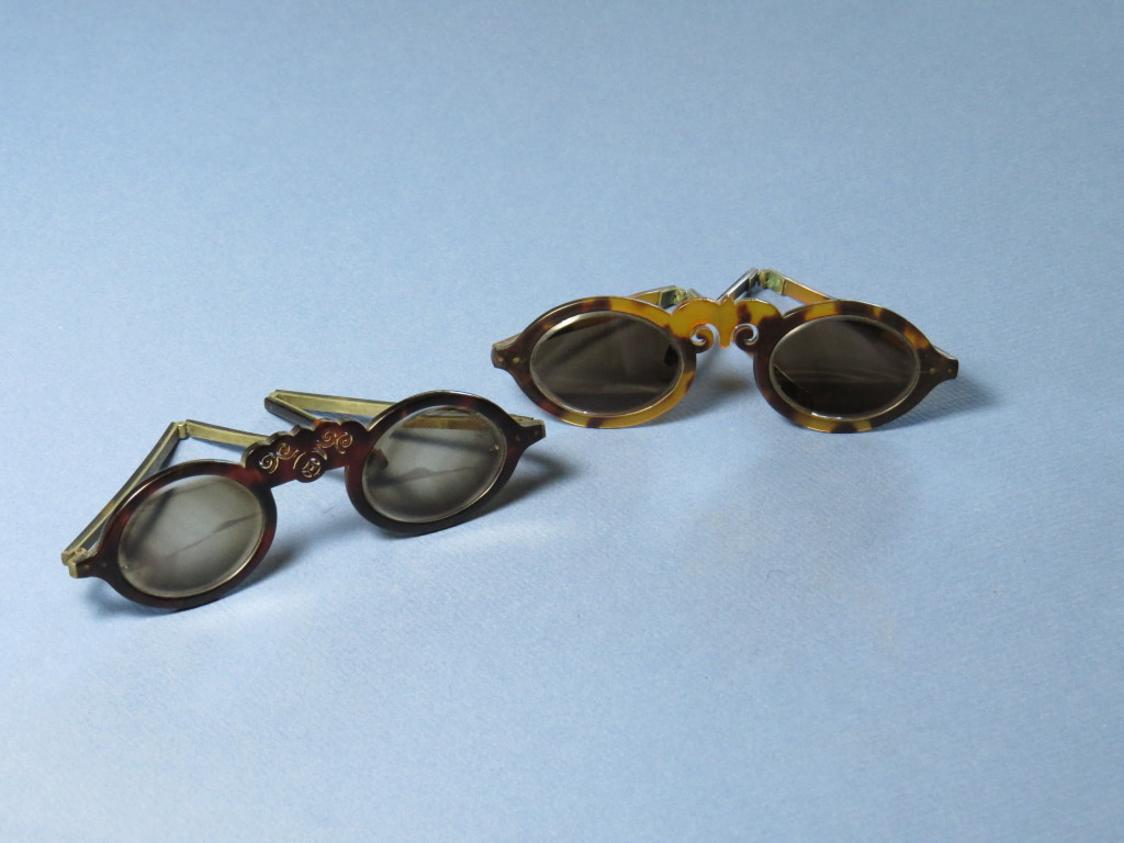 Smoke crystal lenses